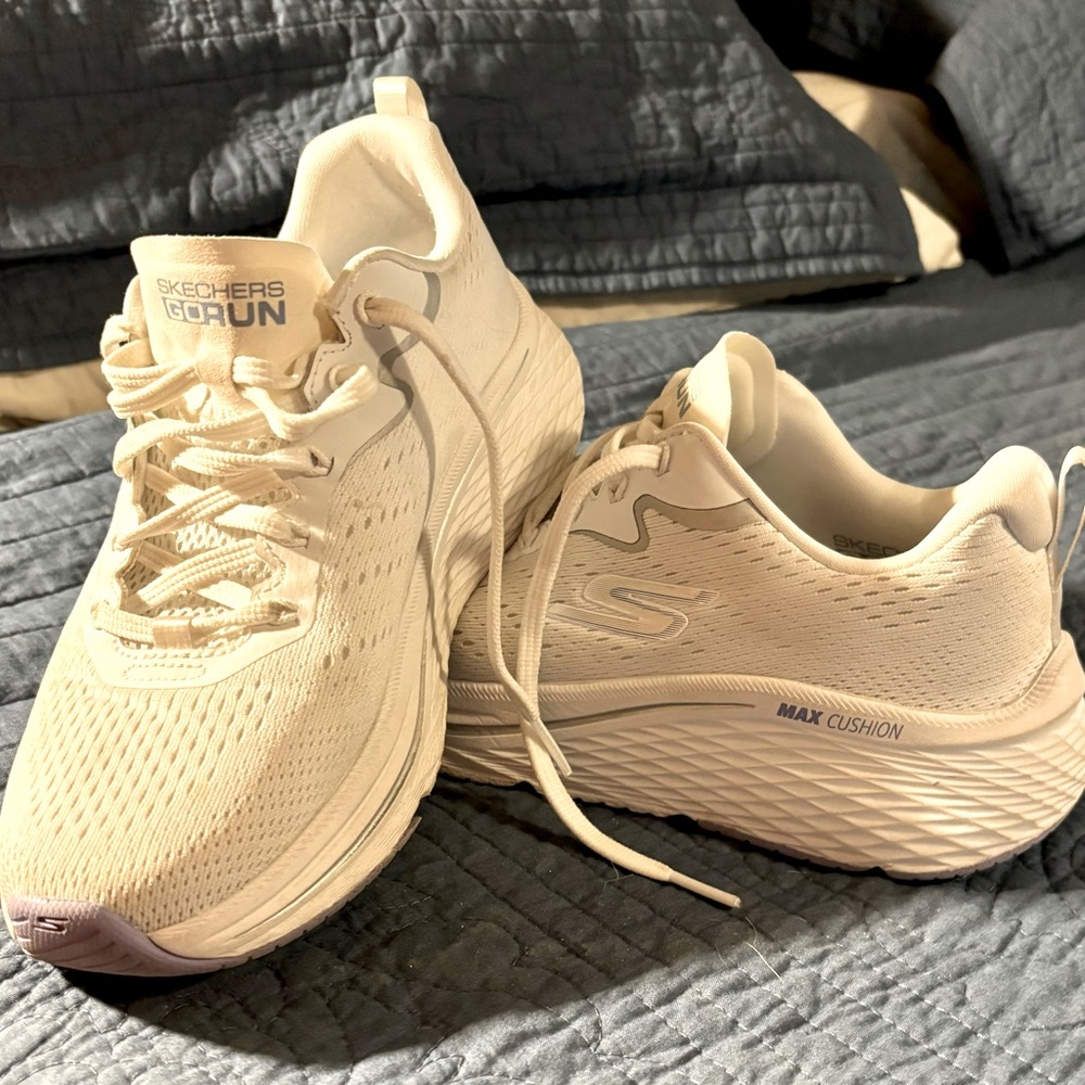 Skechers Max Cushioning Elite 2.0 - Levitate